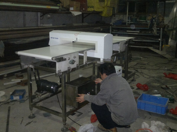 食品金屬檢測(cè)設(shè)備